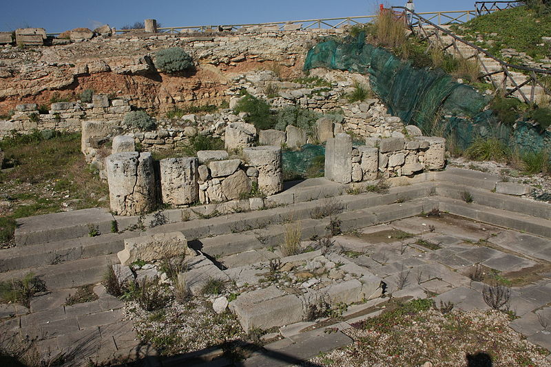 File:Agora di Segesta 2.JPG