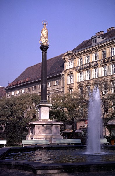 File:Am Eisernen Tor, Graz 1971.jpg