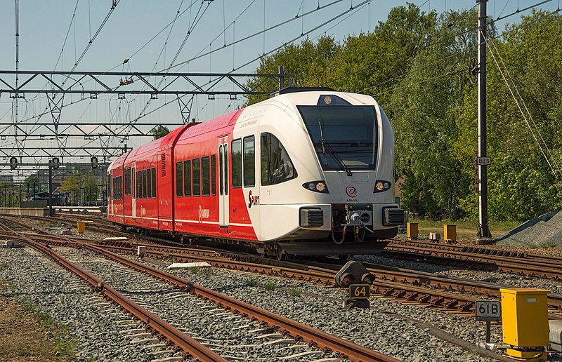 File:Arriva 369 te Apeldoorn naar Zutphen (8727360900).jpg