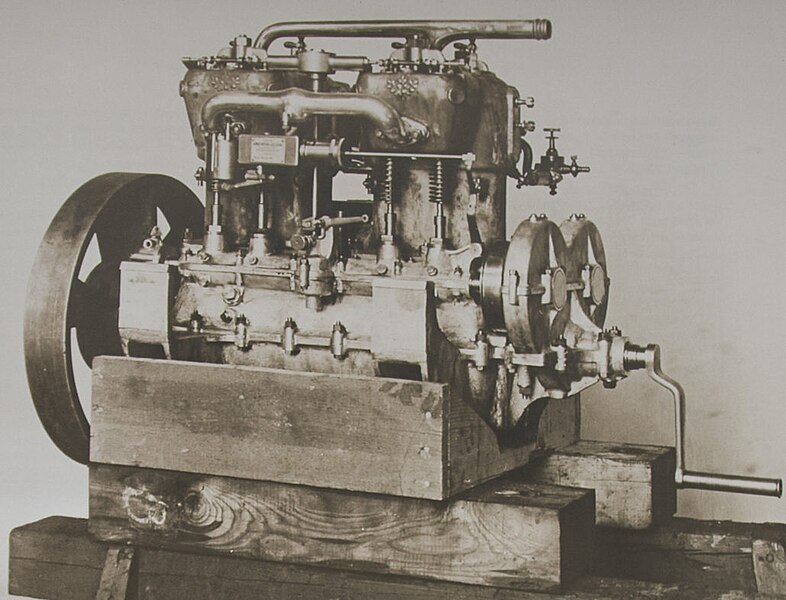 File:Astro-Daimler Maja-Motor.jpg