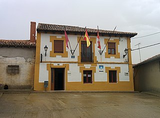 Ayuntamiento de Urones de Castroponce.jpg