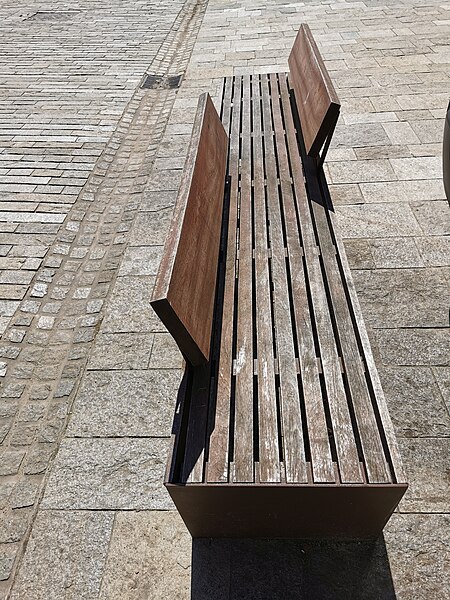 File:Bench with backrest, Sisak.jpg