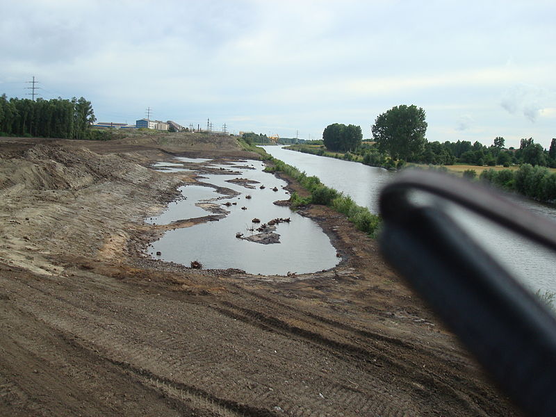 File:Berges Escaut lagunées méandres 2010 C.jpg