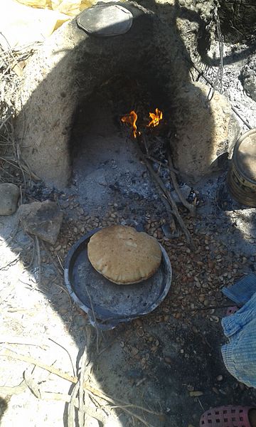Датотека:Bread in marocco.jpg