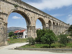 Bridge of the Diocletian aqueduct in Split.jpg