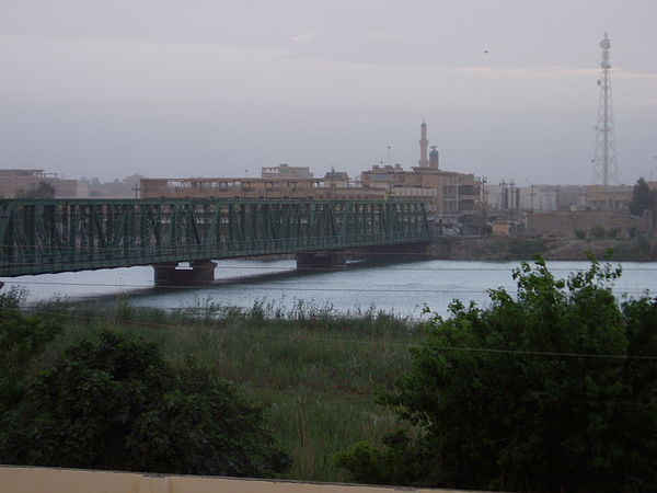 Fallujah as seen from the west, April 2004