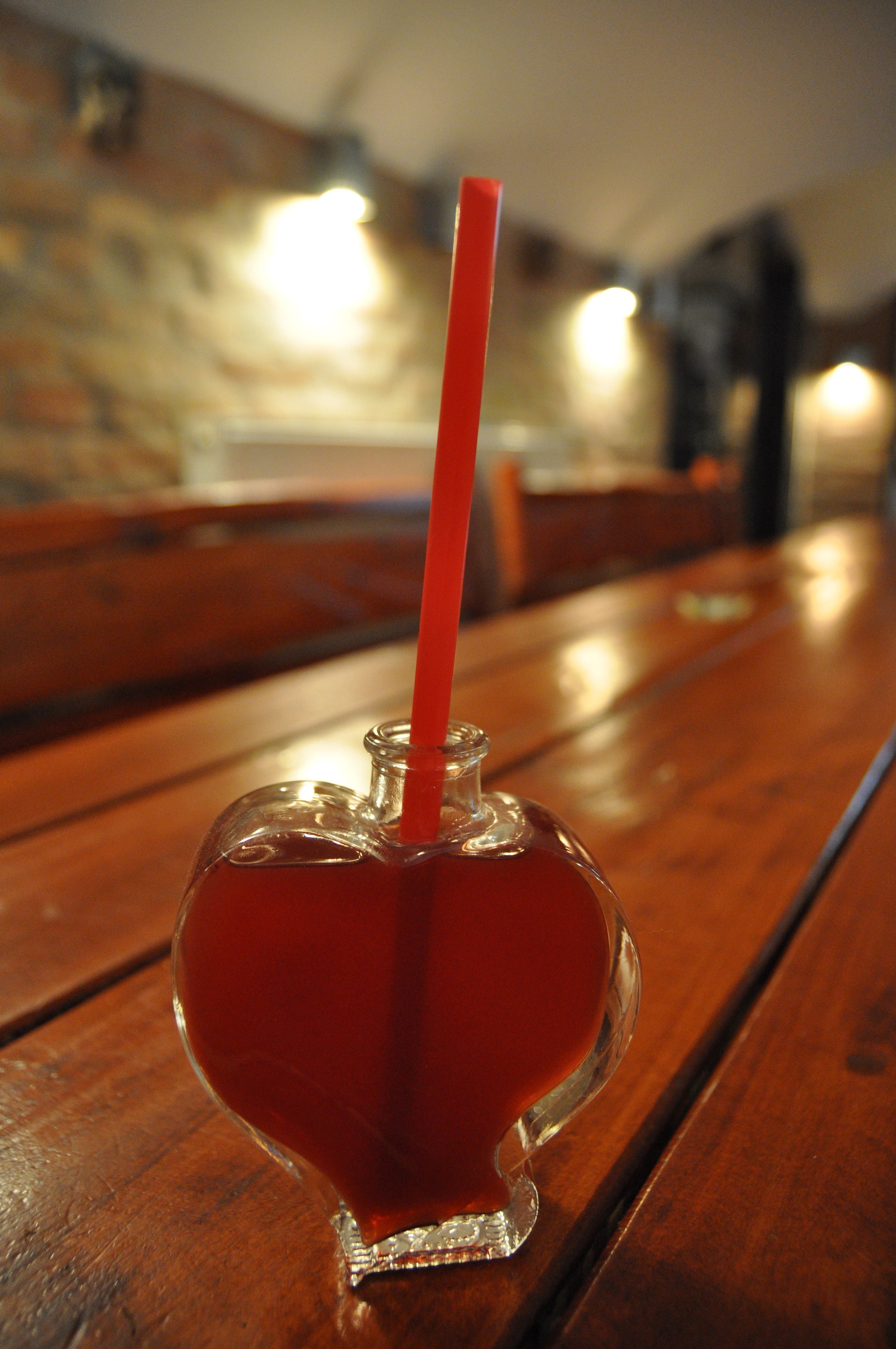 File:Heart shaped drinking straw.jpg - Wikipedia