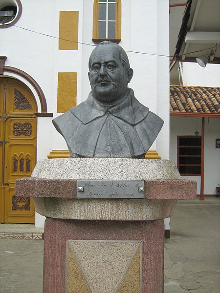 File:Busto de Pedro A. Roldán M.JPG