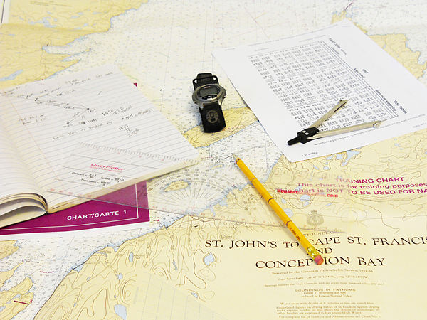 Dead reckoning navigation tools in coastal navigation
