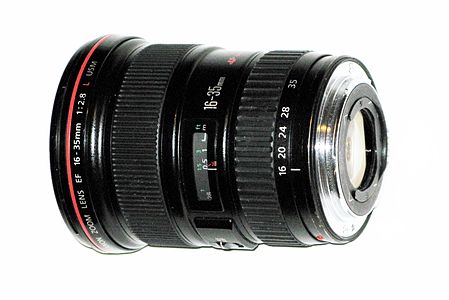 Zoom Canon 16-35 f/2.8.