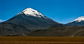 Cerro colorado dan bagian dari volcan escalante.jpg