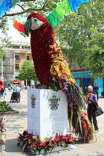 File:Chelsea in Bloom, King's Road - geograph.org.uk - 4969913.jpg