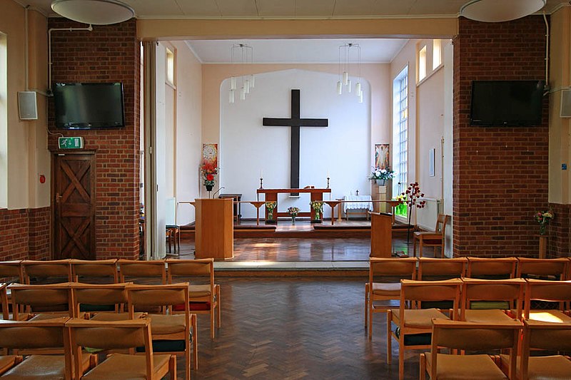 File:Christ Church, Bastable Avenue, Barking - East end - geograph.org.uk - 2376522.jpg