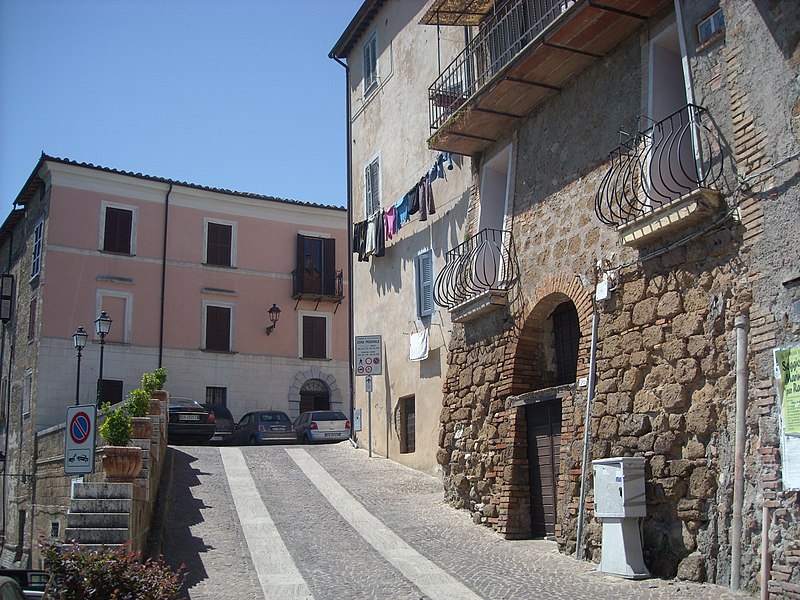 File:Collevecchio - panoramio.jpg