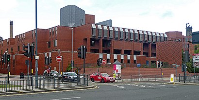 How to get to Leeds Combined Court Centre with public transport- About the place