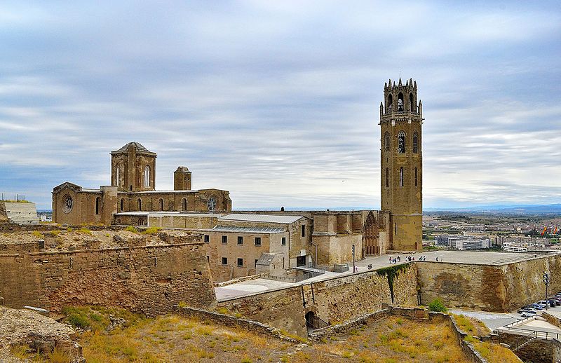 File:Conjunto monumental de la Seu Vella de Lleida.jpg