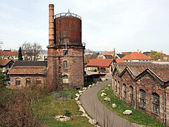 Le château d'eau et la rotonde.