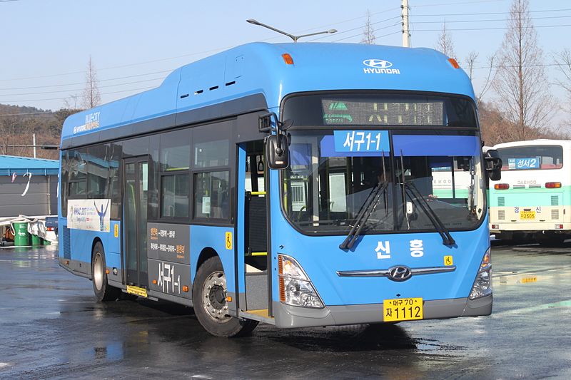 File:Daegu Hyundai Bluecity Nonstep Floor Bus.jpg
