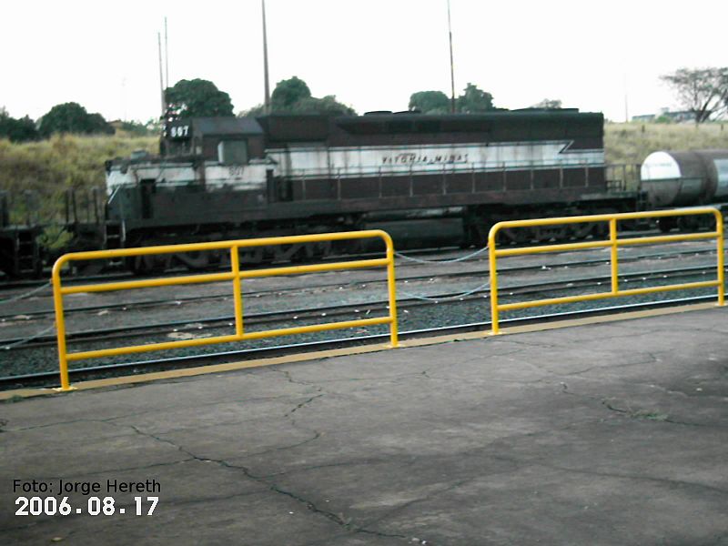 File:Ddm45 fca 807 emd 34677 uberaba 060817 02.jpg