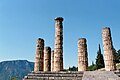 Columns of the Apollon temple in en:Delphi