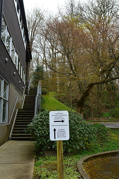 File:Dexter + Chaney Building - sign for the two buildings 01.jpg