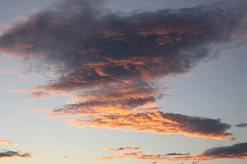 File:Downpatrick sunset (03), September 2009.JPG