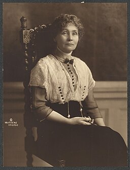 Emmeline Pankhurst, seated (1913) - Original