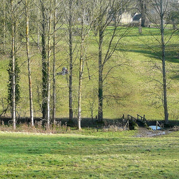 File:Entering Chipping Norton - geograph.org.uk - 3343852.jpg