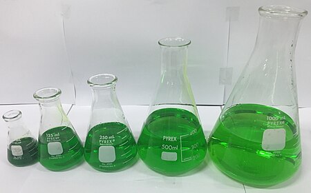 ไฟล์:Erlenmeyer_flask_ben.jpg