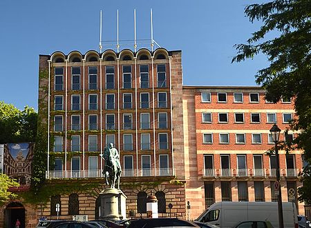 Fassade pellerhaus nuernberg