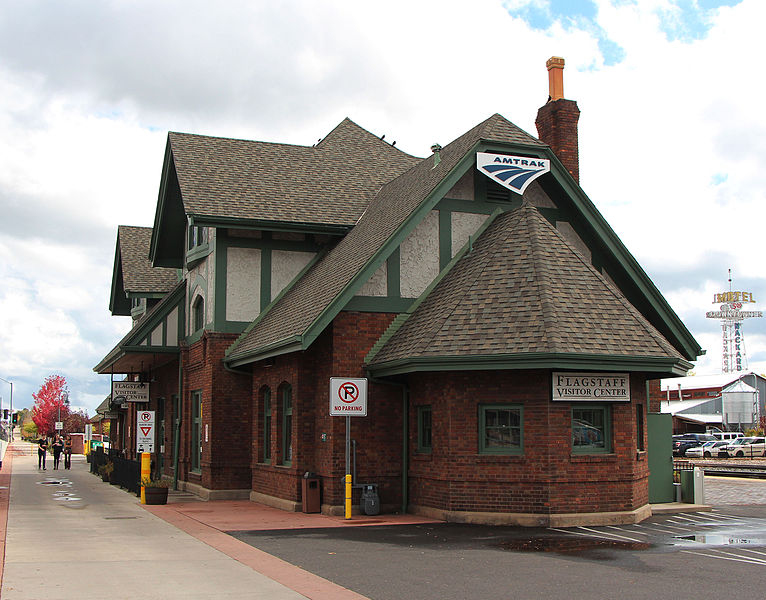 File:Flagstaff-1926-depot.jpg