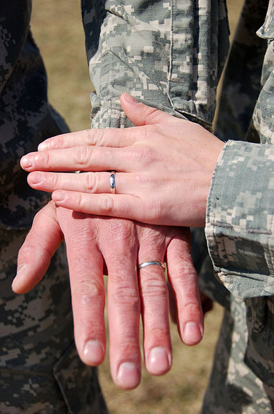 Dosya:Flickr - The U.S. Army - Deploying together.jpg