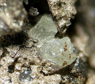 <span class="mw-page-title-main">Fluorcaphite</span> Apatite, phosphate mineral