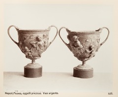 Fotografi på silvervaser från Neapels museum - Hallwylska museet - 104174.tif
