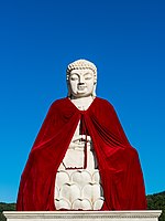 Estàtua de Siddharta Gautama, temple de Shanyuan, província de Liaoning, Xina.
