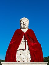 Estátua de Gautama, templo de Shanyuan, província de Liaoning, China.