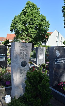 Grabstein Ludwig Scholz Friedhof Nürnberg-Eibach 02