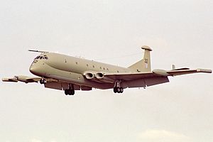 Hawker Siddeley Nimrod MR2P (801), UK - Air Force AN1042029.jpg