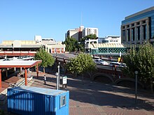 A section of the Horseshoe Bridge circa 2008 Horseshoe Bridge, Perth.jpg