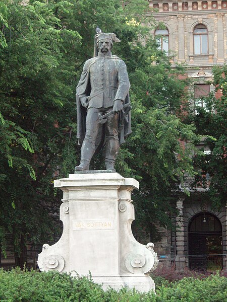 Dosiero:Jovan Botijan (Gyula Kiss Kovács), Kodály körönd, 2011-08-20 Budapest - panoramio.jpg