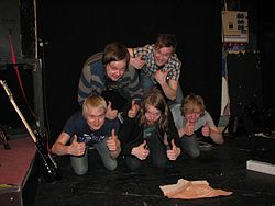 Kastorin jäsenet Lutakon lavalla toukokuussa 2008.