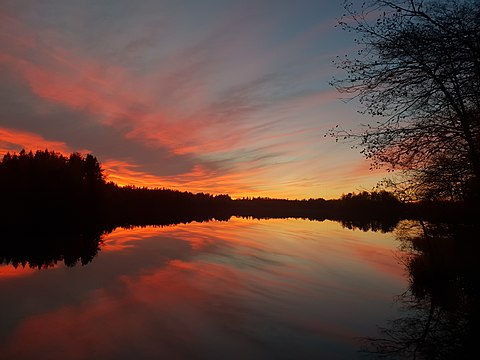 Puesta de sol en el lago Pequeño Kirilovskoe.  2018