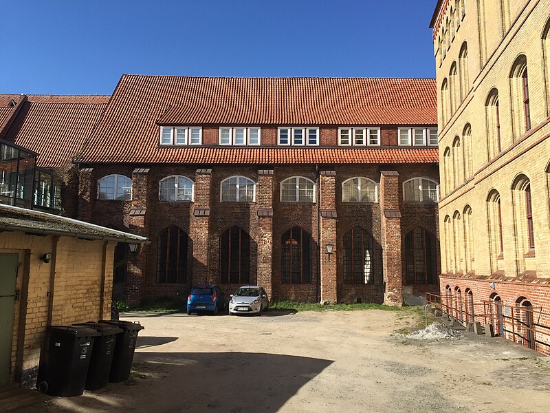 File:Kulturhistorisches Museum Stralsund.jpg