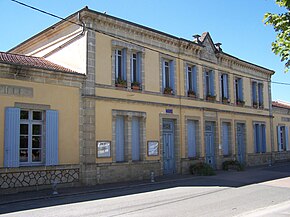 Léogeats Mairie.jpg