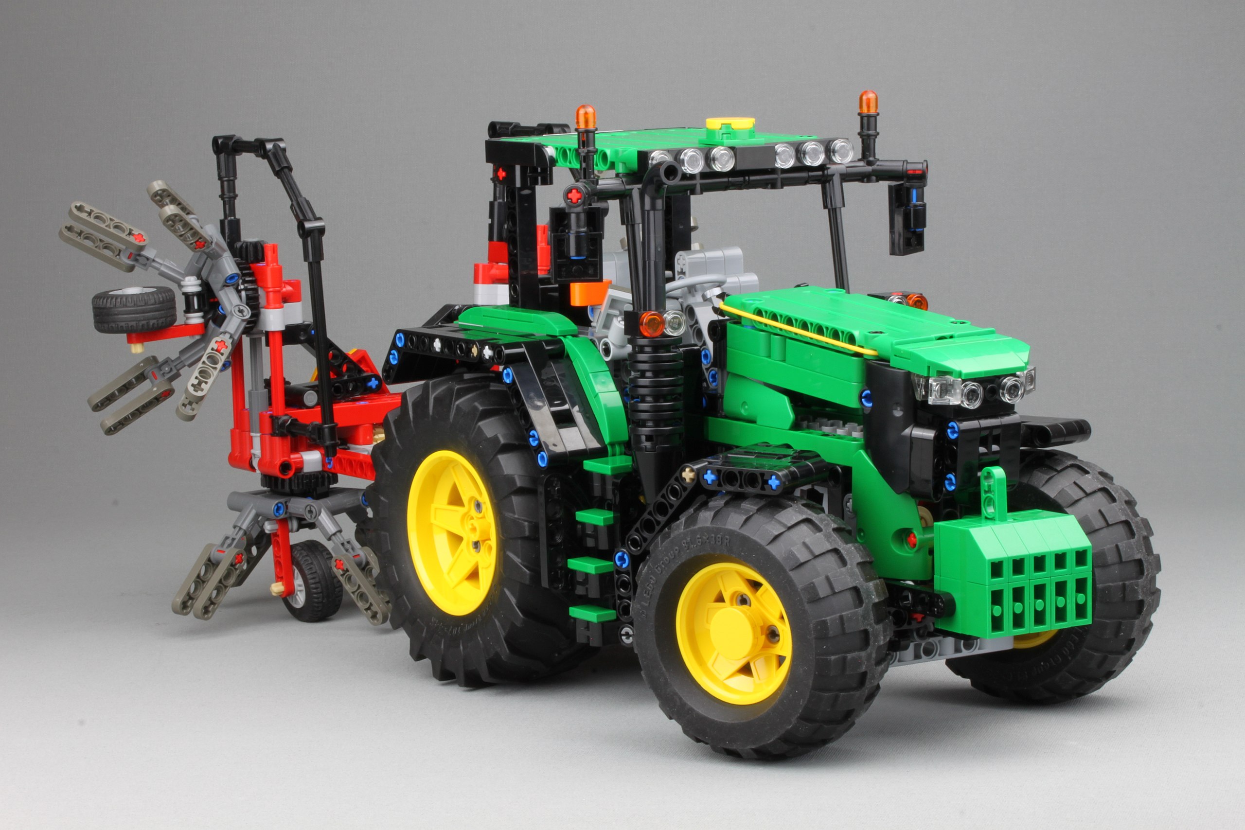 Afdeling sofa eskortere File:LEGO Technic John Deere 6130R.jpg - Wikimedia Commons