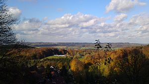 Vedere din Pădurea Teutoburg de la Castelul Tecklenburg până la Aatal lângă Ibbenbüren