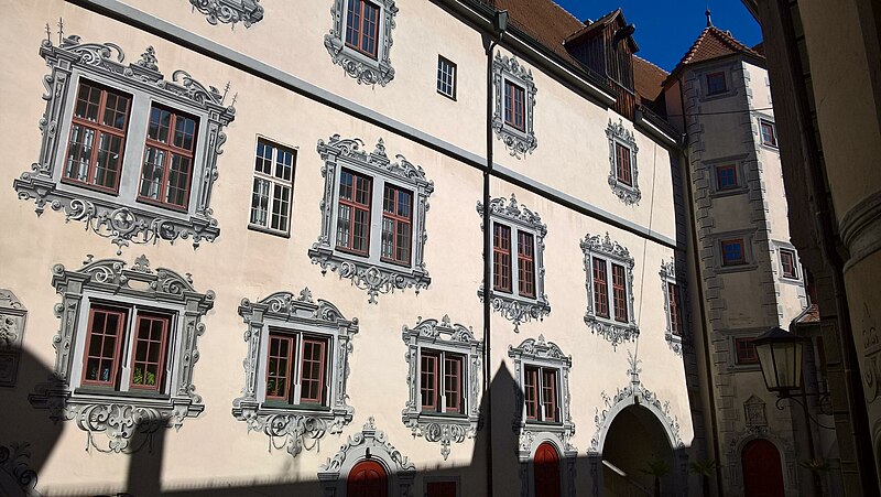 File:Landappbw 150307 1818 Altes Schloss Gaildorf, Innenhof Gaildorf.jpg