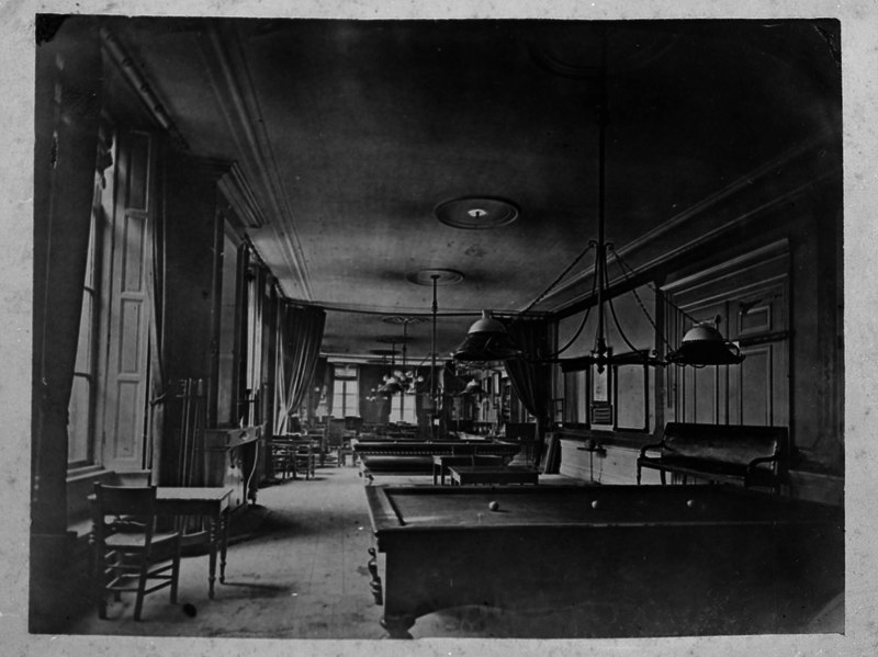 File:Leisureroom with biljarts in the association's home 'Minerva' of the Leiden student fraternity L.S.C. at the Breestraat 50 in Leiden.tif