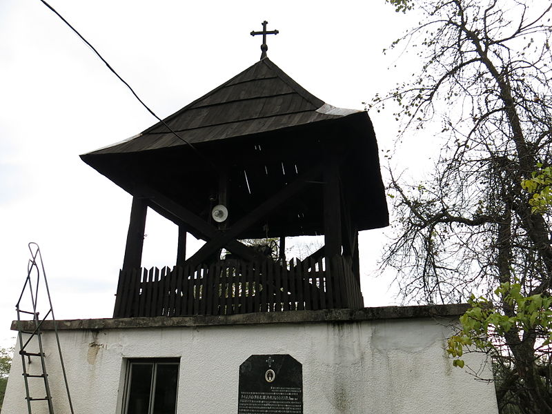 File:Ljutovnica, Crkva brvnara, 07.jpg