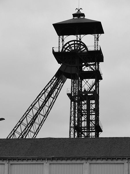 File:Loos-en-Gohelle - Fosse n° 11 - 19 des mines de Lens (064).JPG